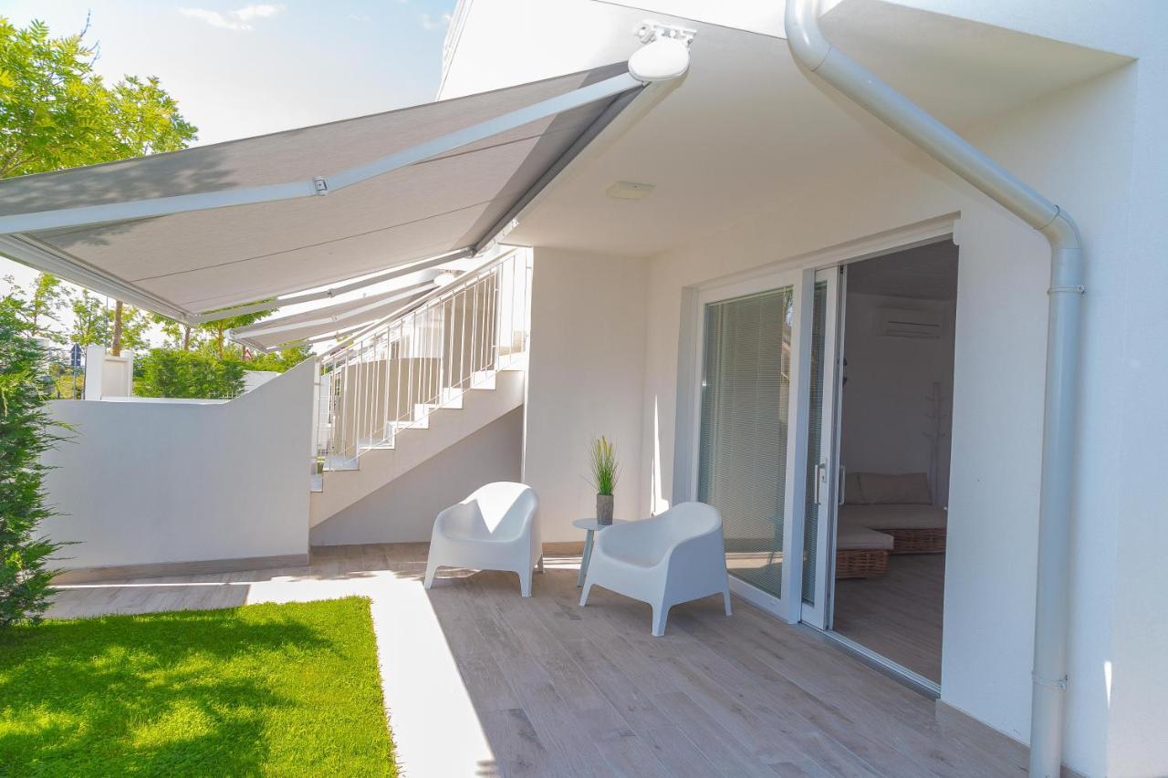 Marina Ponente Aparthotel Lido di Jesolo Exterior foto