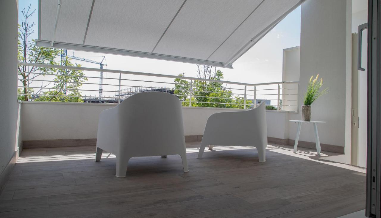 Marina Ponente Aparthotel Lido di Jesolo Exterior foto